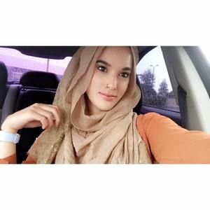 Meet your Posher, Yasmeen